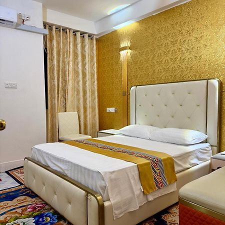 Ontrack Travel Transit Hotel มาเล ภายนอก รูปภาพ