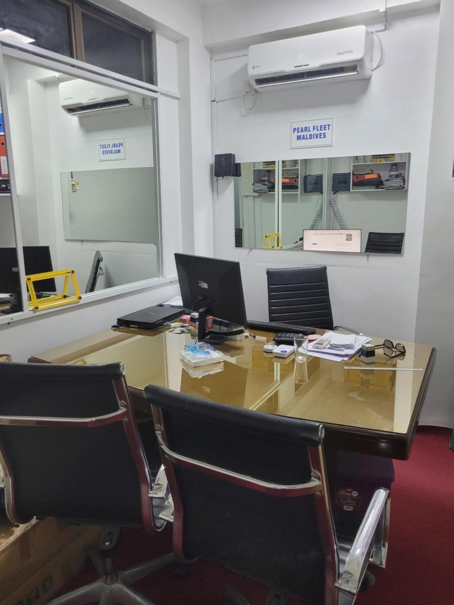 Ontrack Travel Transit Hotel มาเล ภายนอก รูปภาพ