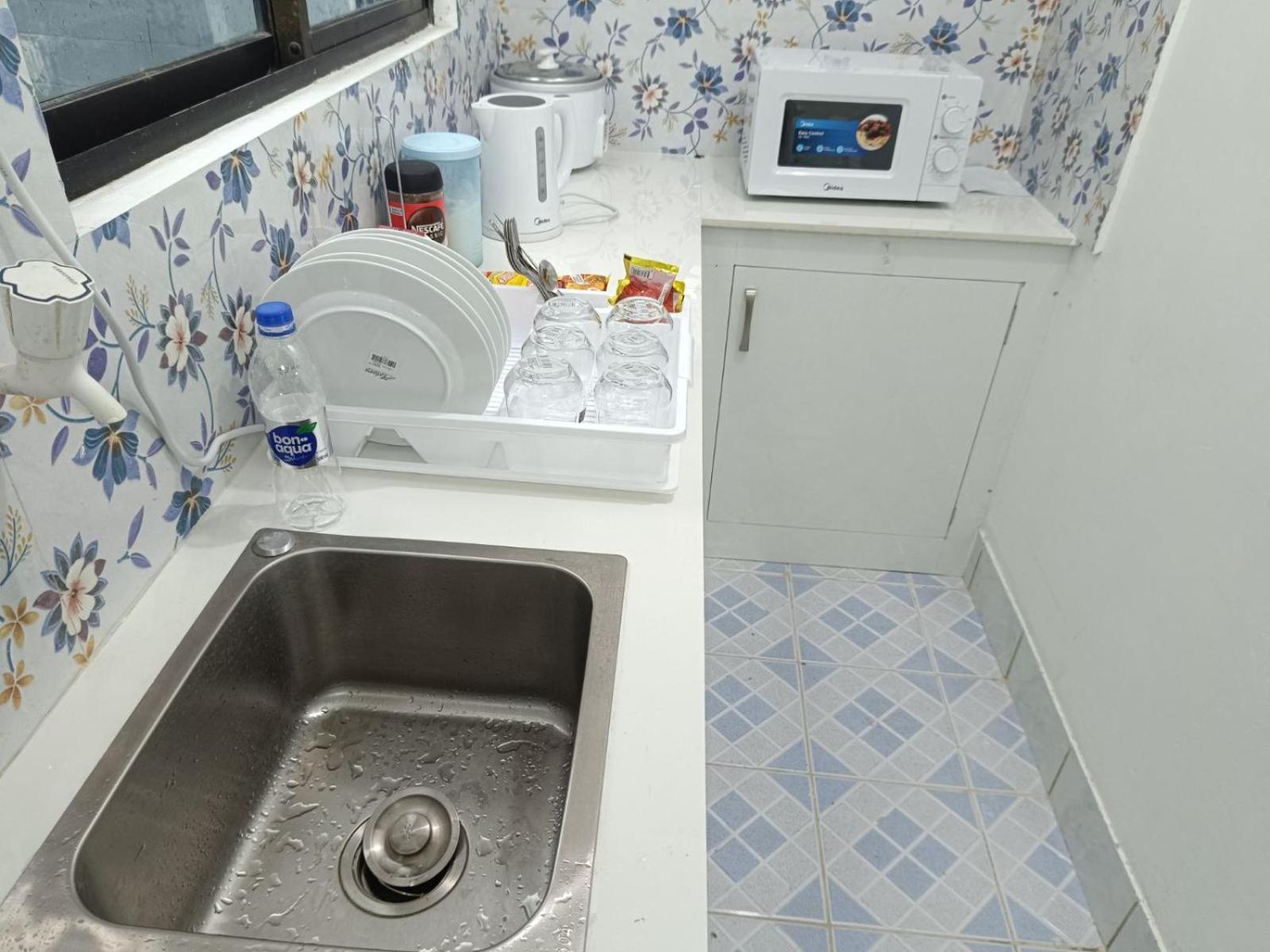 Ontrack Travel Transit Hotel มาเล ภายนอก รูปภาพ